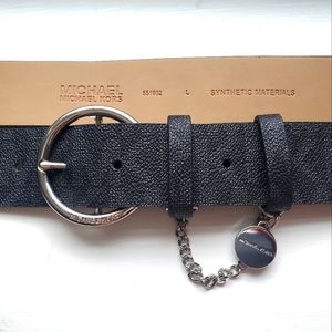 Michael Kors Belt size Large colors black and silver